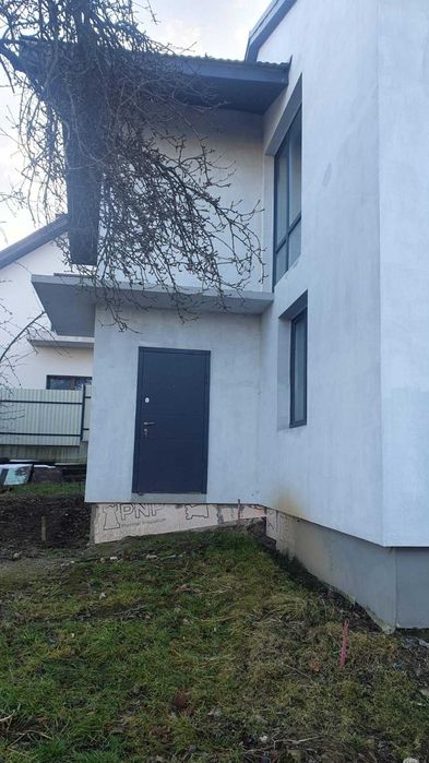 Продаж будинку, Винники