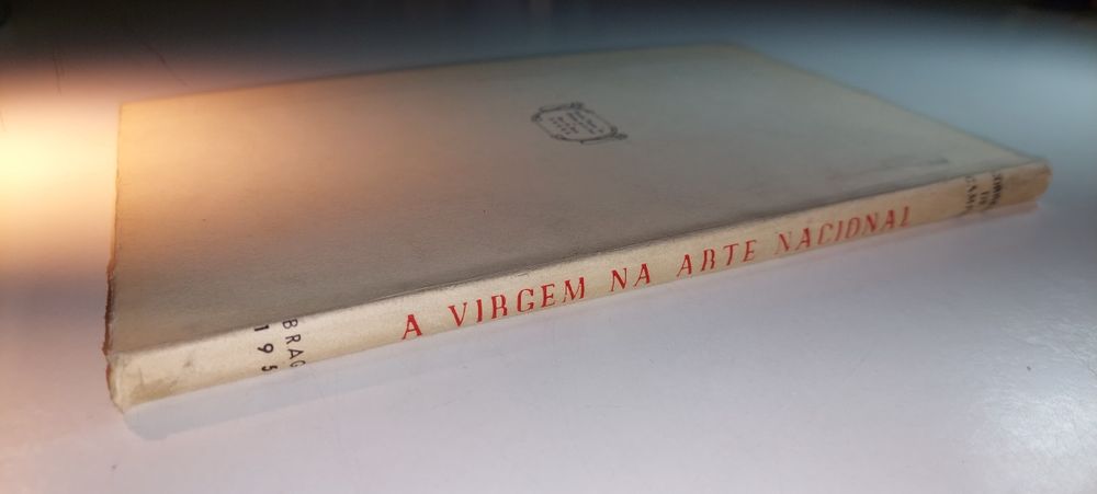 A Virgem na Arte Nacional - Correia de Campos (1956)