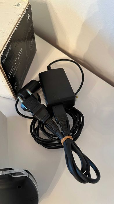Sony PSP 1000 Desbloqueada + Carregador + Cartão Memória