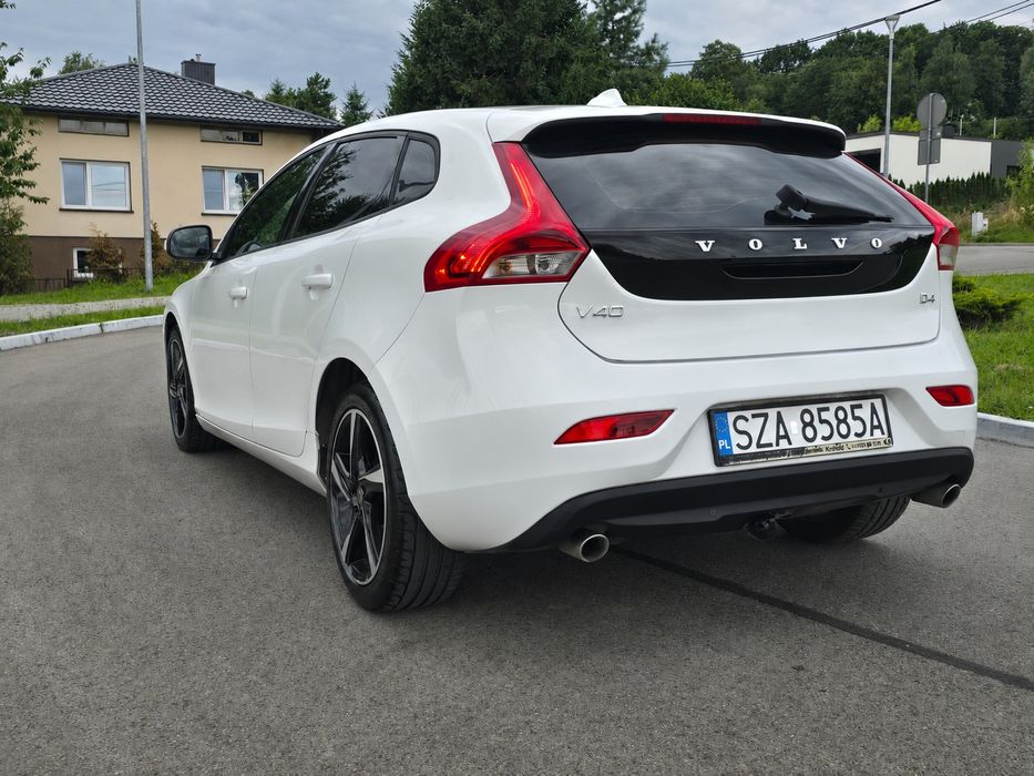 Volvo V40 D4 KINETIC 190km
