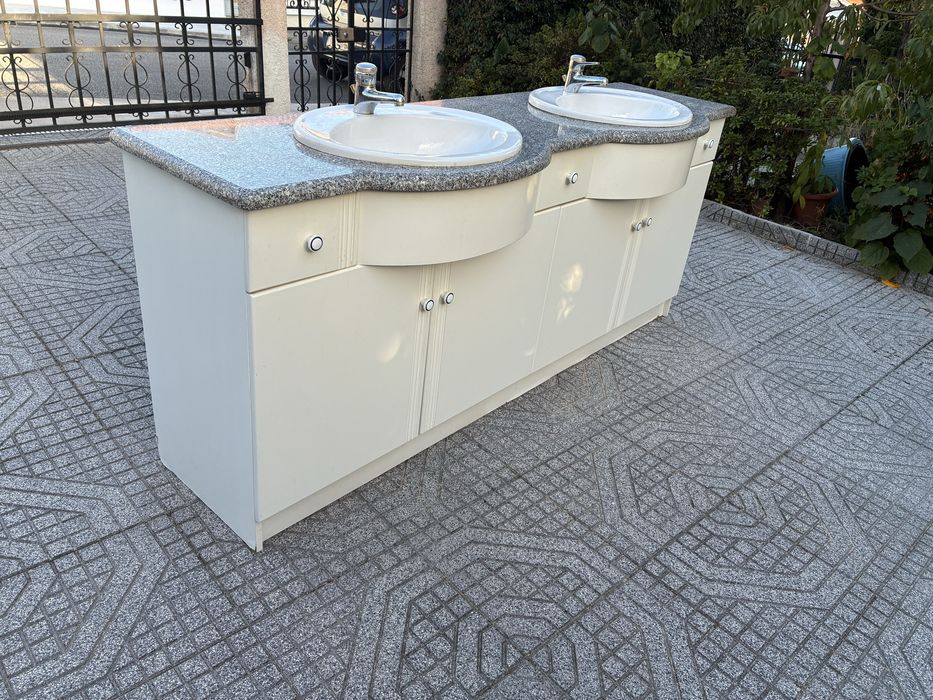 Movel de wc duplo