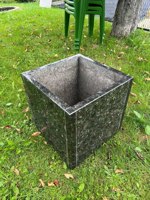 Donica z kamienia naturalnego granit