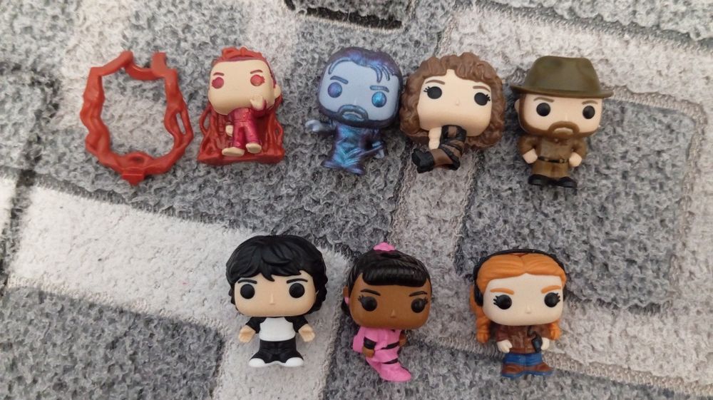 Фігурки дивні дива kinder