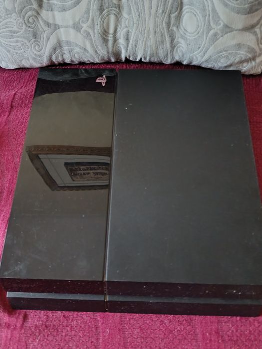 Ps4 500Gb c/ comando, cabo HDMI e cabo de alimentação