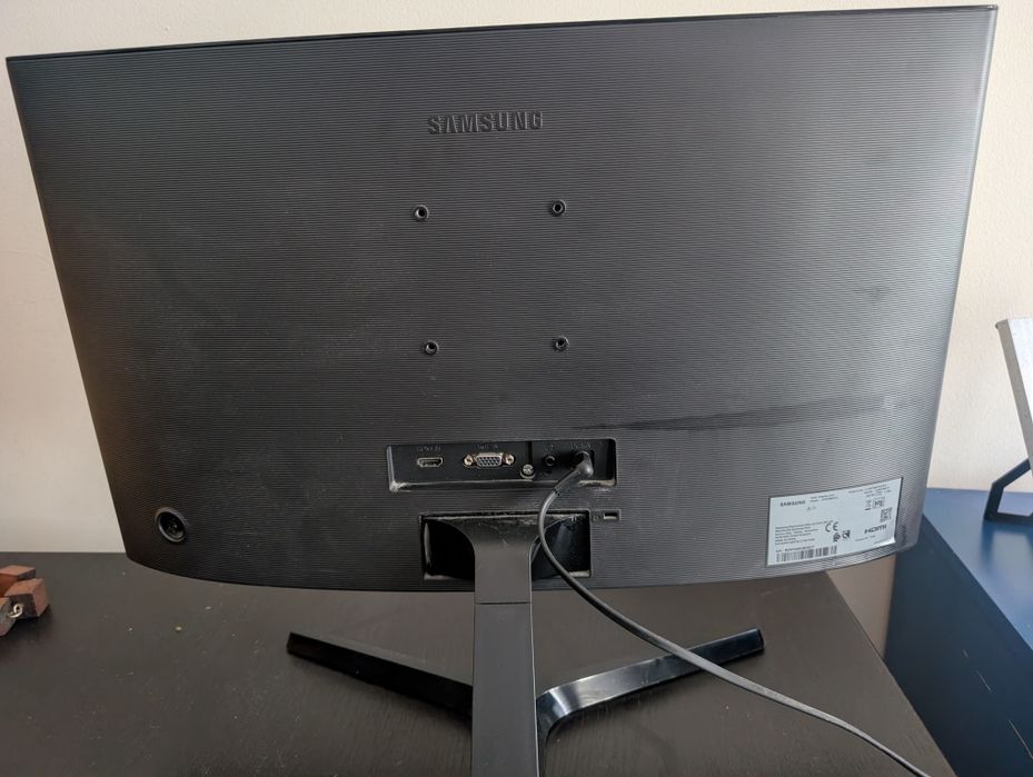 Monitor Samsung 24" C24F396FH