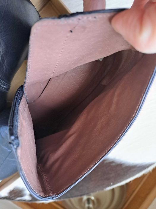 Botas em pele preta- Hispanitas