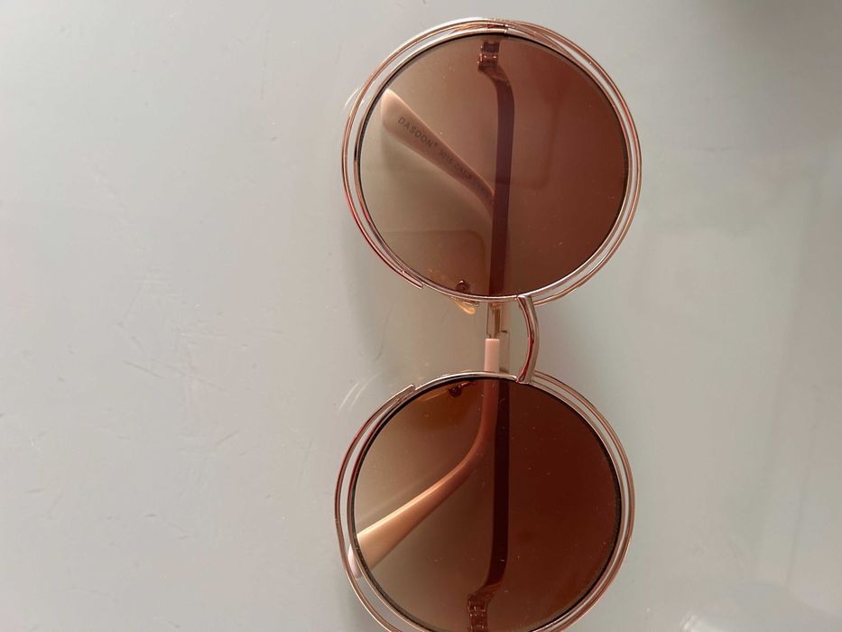 Oculos de sol com aros redondos