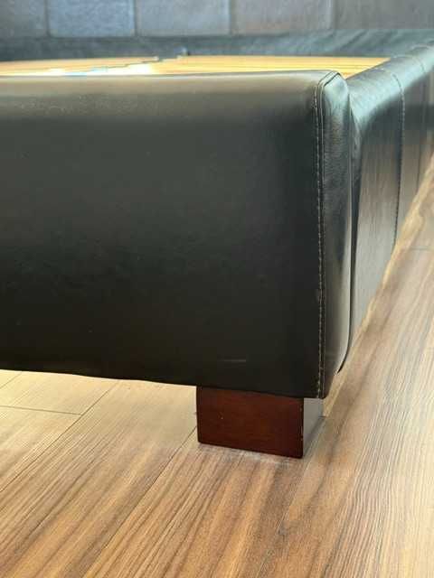 Quarto em preto/wengue (Cama, cómoda, mesas de cabeceira)