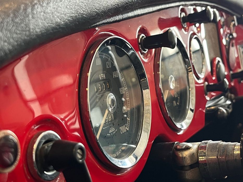 MG MGA