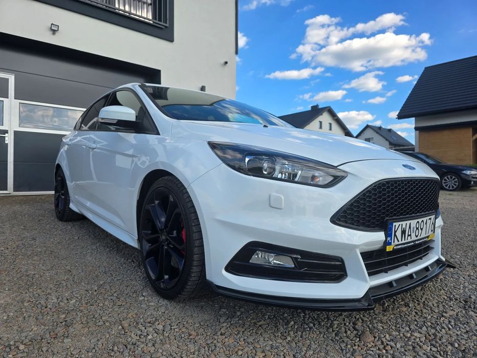 Ford Focus ST / 250 ps / 145tys km / Serwisowany / Super Stan / EUROPA