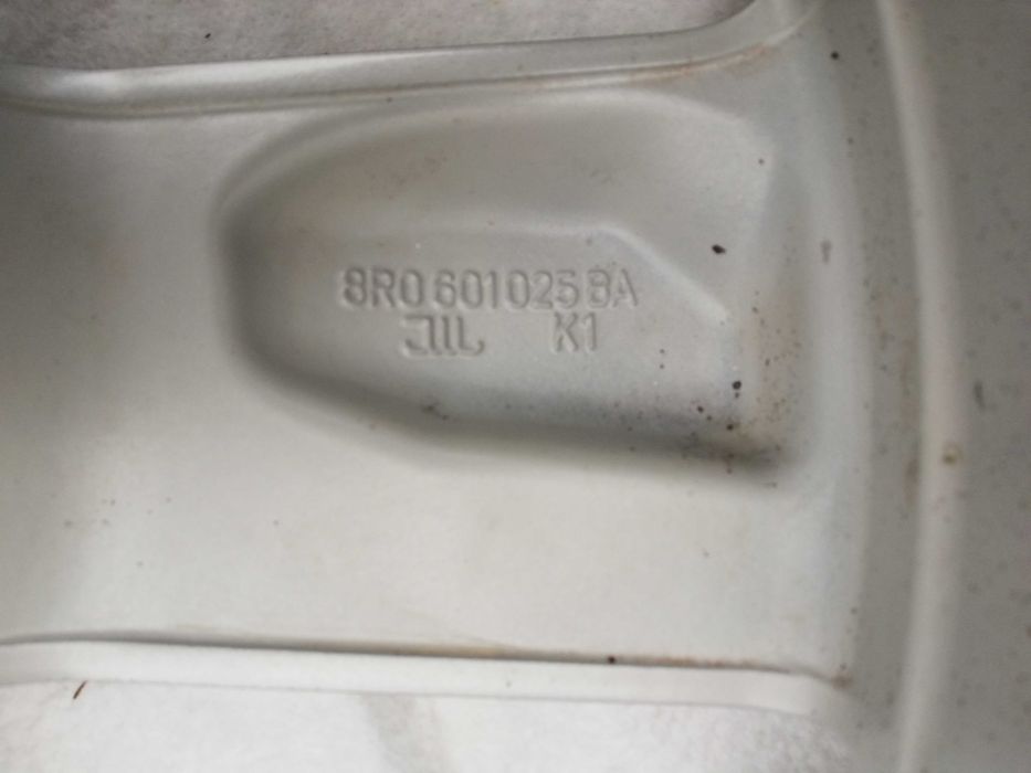 Felgi AUDI Q5 8"x19" ET39