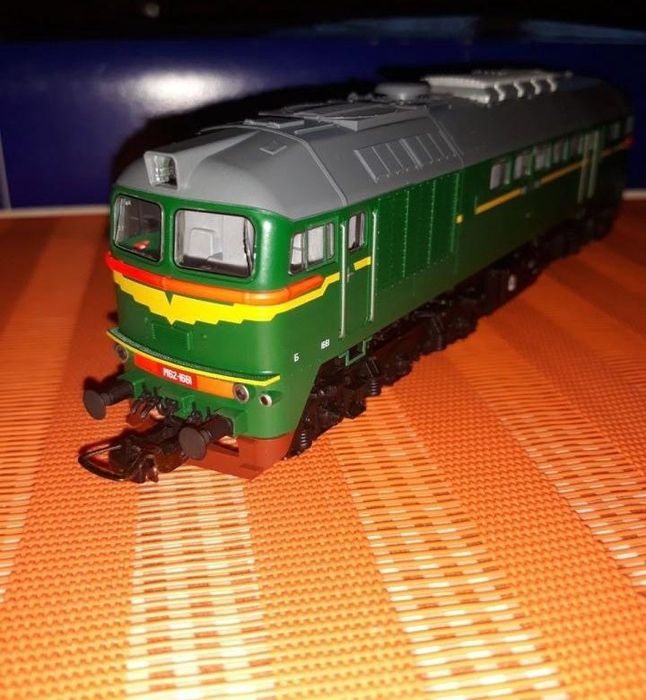Корпус тепловоза DR120 и М62 1661 фирмы Roco 1:87 арт. 51131