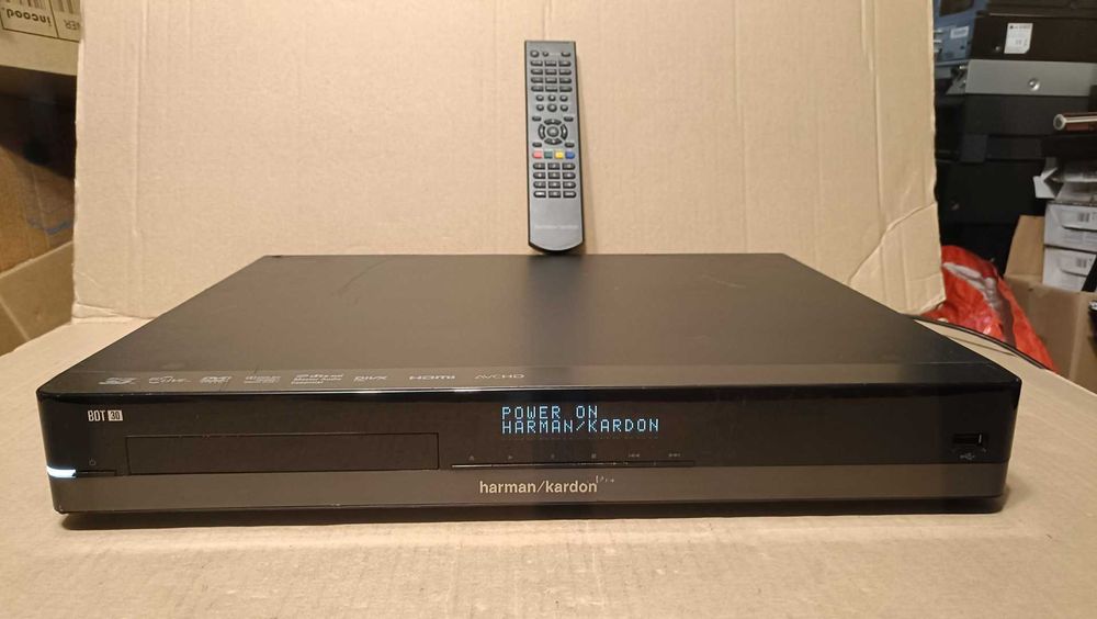 Odtwarzacz płyt : Harman Kardon BDT 30 z pilotem