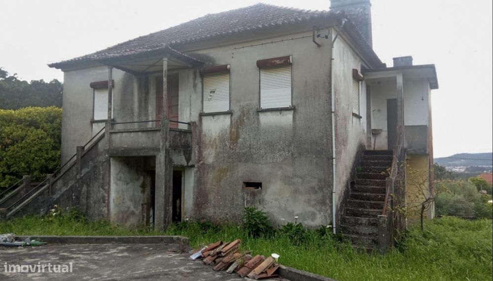 Venda de Moradia V3 para recuperar, Tregosa, Barcelos