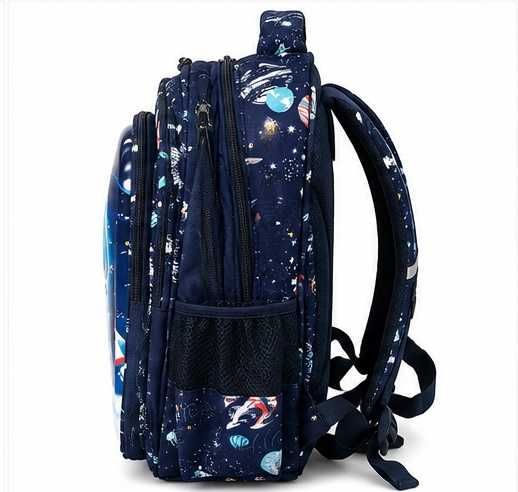 Plecak granatowy z astronautą