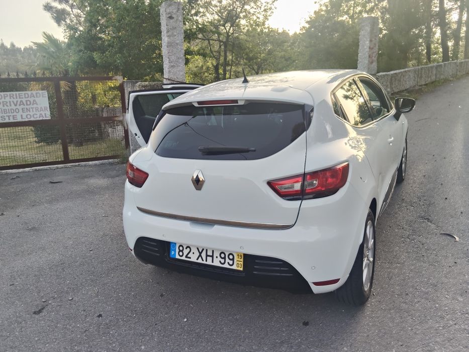 Renault Clio 0.9 TCE limited..só 69 mil km.nacional