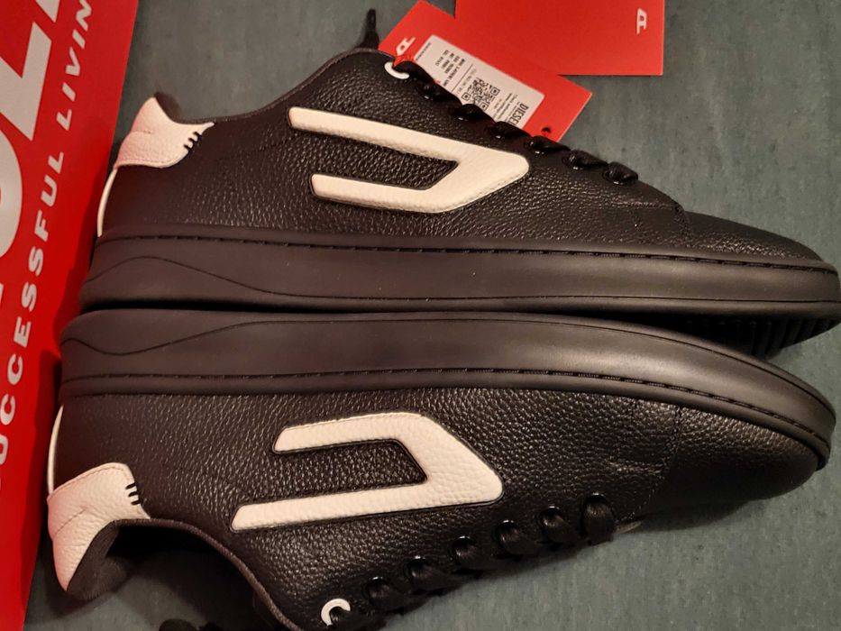 Piękne unikatowe buty Diesel S-Athene Low - rozmiar 42 - Niedostępne
