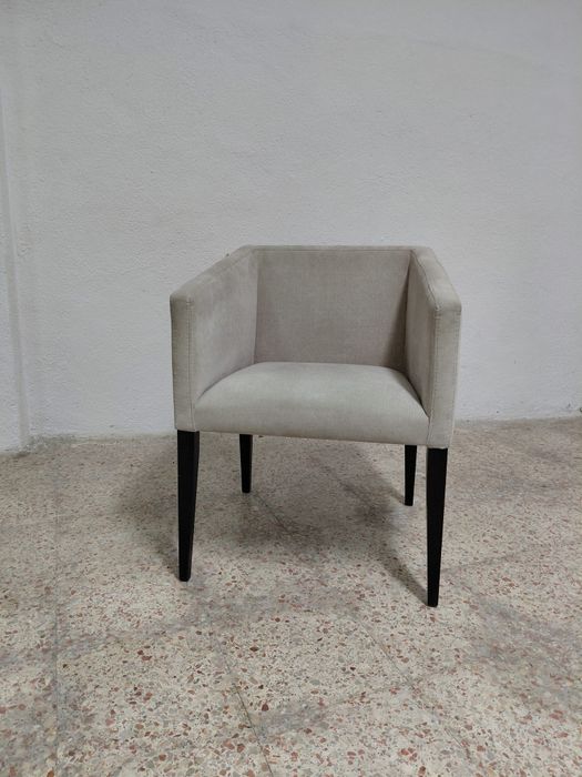 Cadeirão a estrear cor neutra