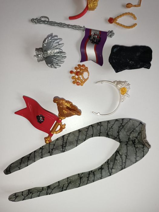 Ever after high  аксесуари, одяг, сумки Монстер хай і Евер Афтер