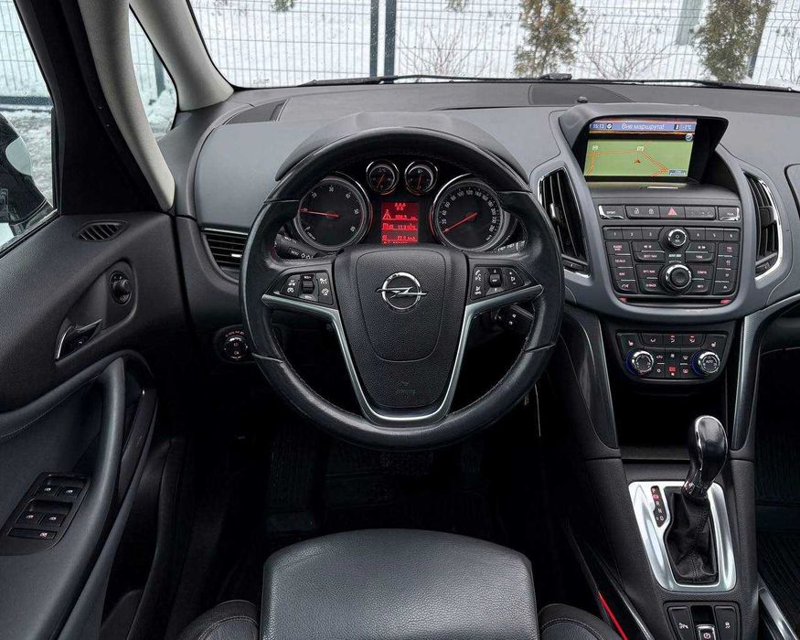 Opel Zafira Tourer OPC-line