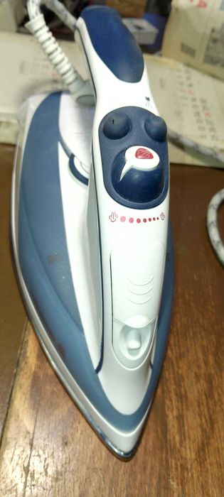 Утюг BRAUN 1900 ватт. 400 гривень