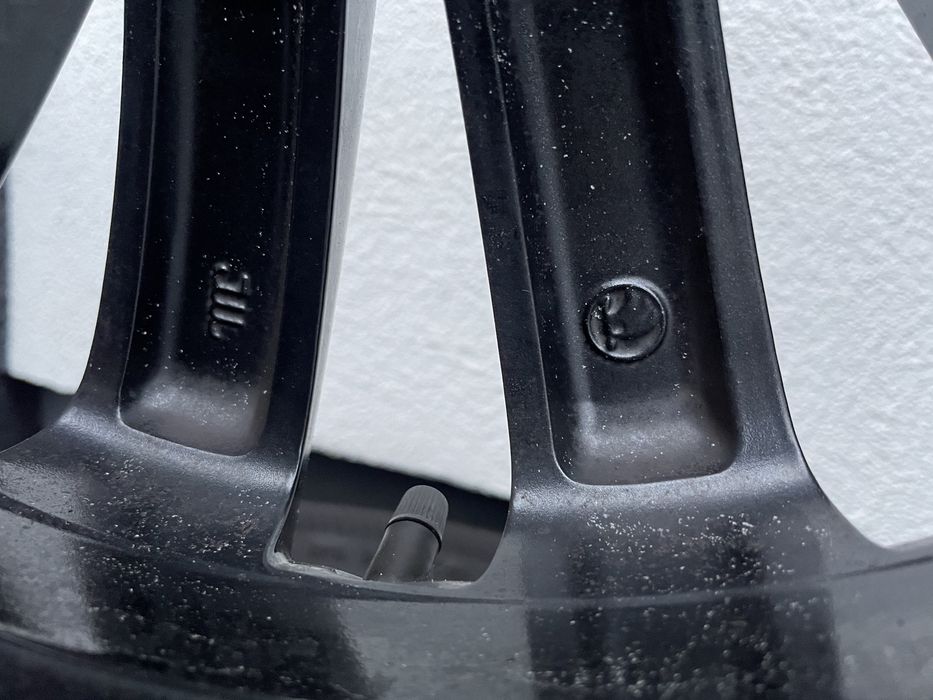 Oryginalne felgi Skoda 18 5x112 ” + opony zimowe Kodiaq/Karoq