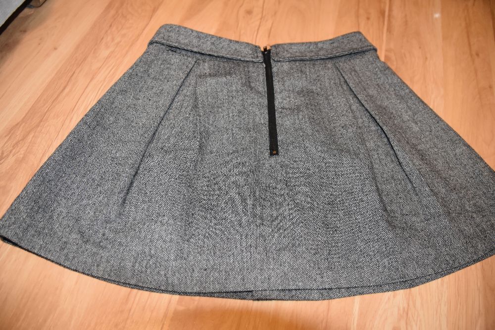 Szara spódniczka mini
