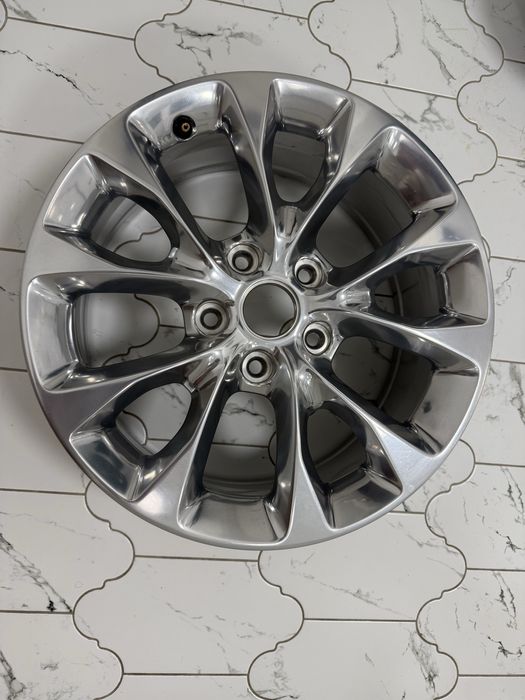 Felga aluminiowa Chrysler Pacifica 5x127 18” MOPAR