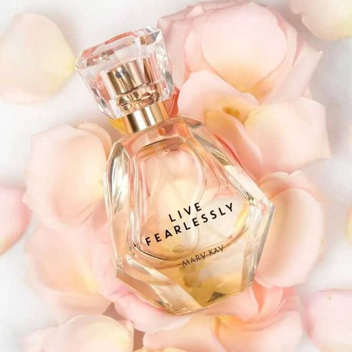 Perfume Live Fearlessly Mary Kay