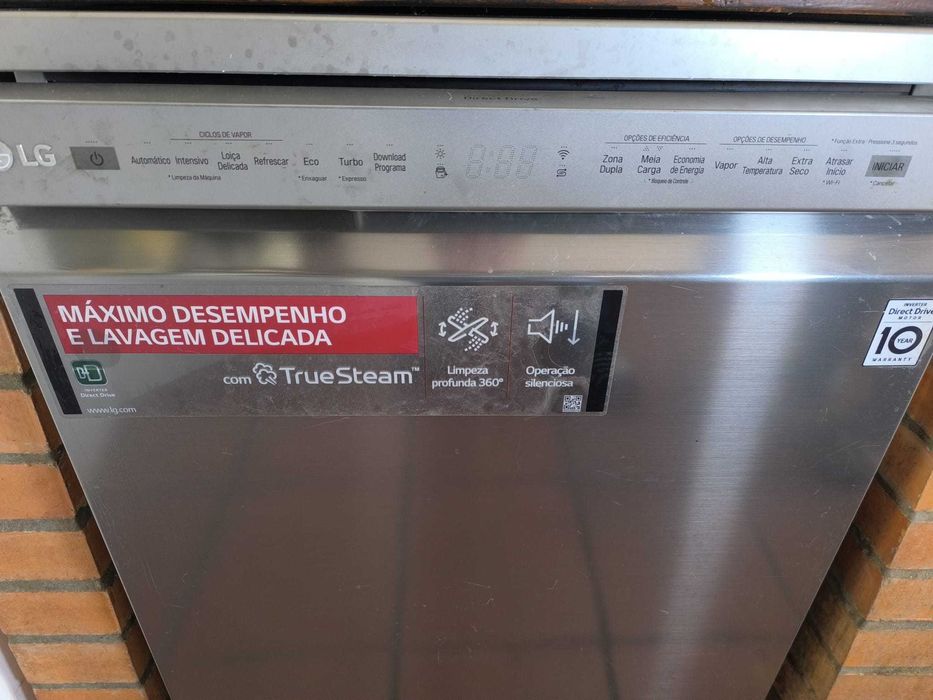 Máquina de Lavar Loiça LG QuadWash™ Inox (Vapor e Wi-Fi)