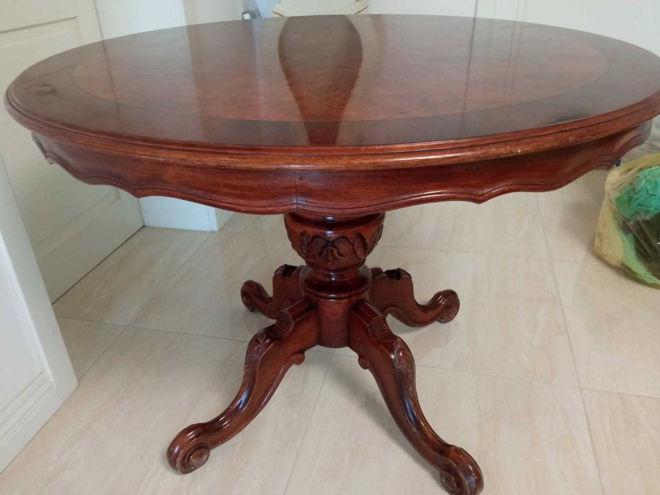 Stół drewniany okrągły dębowy rzeźbiony piękny