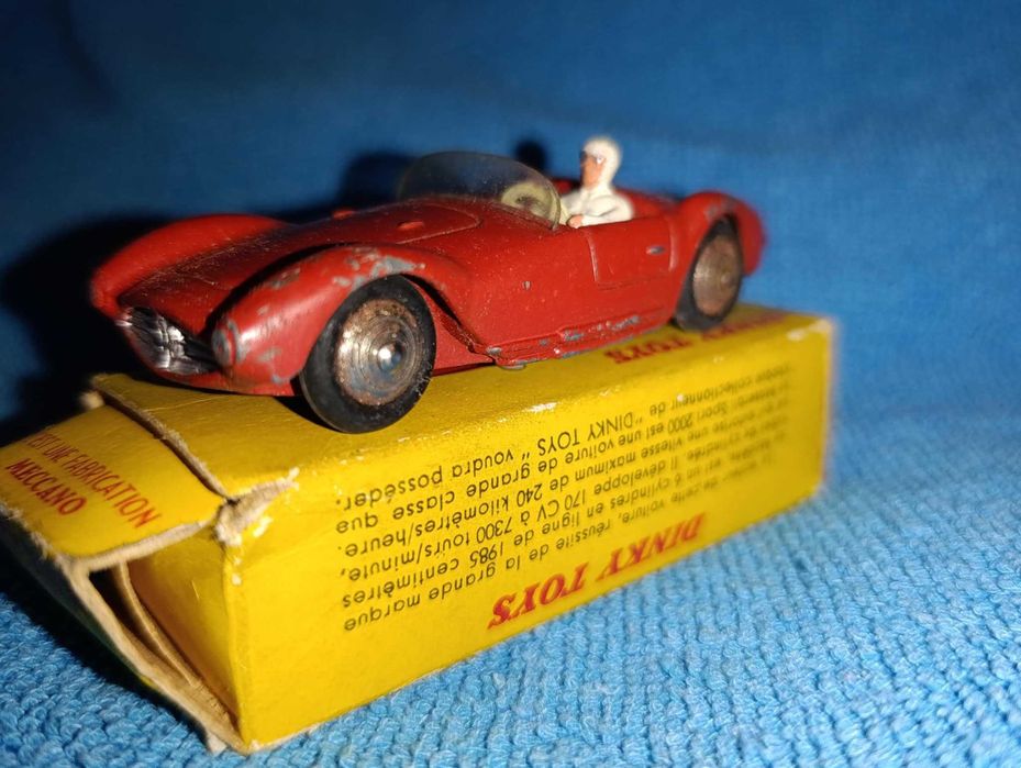 Dinky Toys Maserati Sport 2000