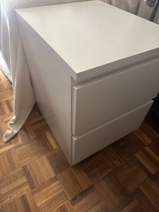 Mesa cabeceira Malm ikea