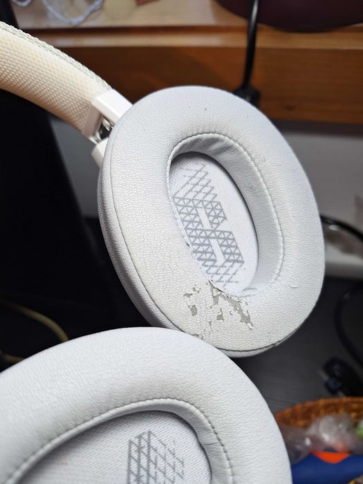 JBL Live (pouco usada)