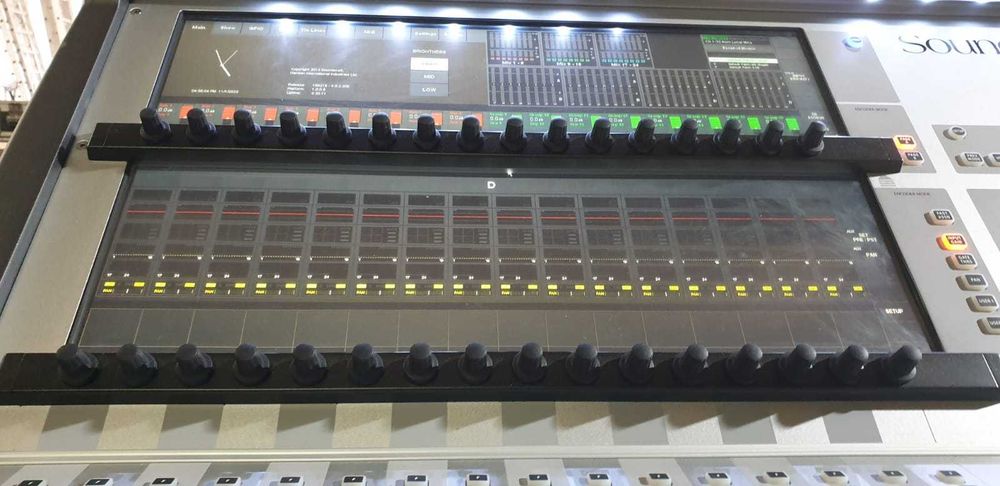 KIT 2 - Soundcraft VI1 S/Stage