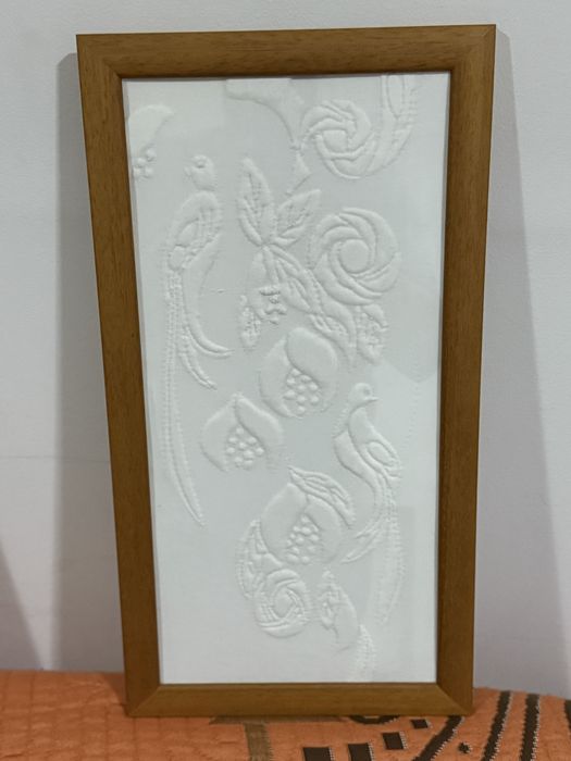 2 quadros com bordados