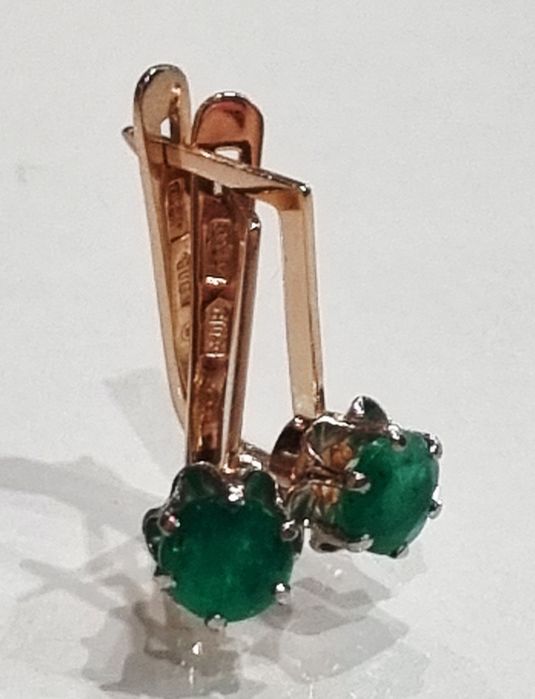 Золоті сережки зі смарагдами. 3,07 грм