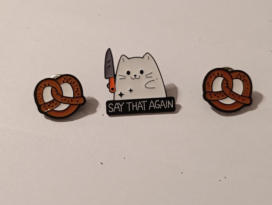 Przypinki zestaw kot precel