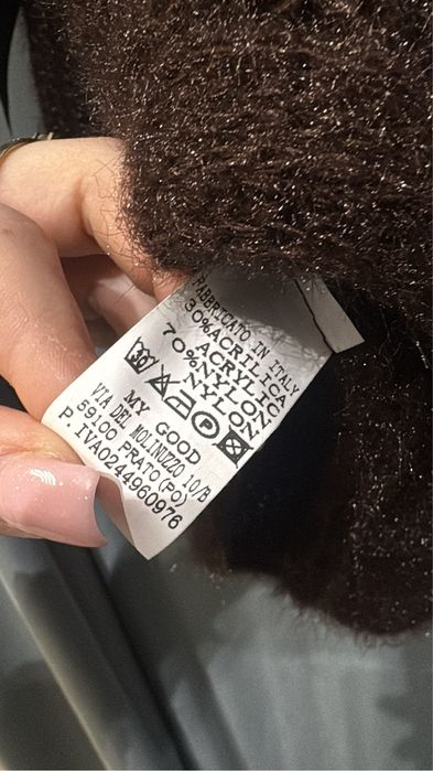 Sweterek z kolardkami