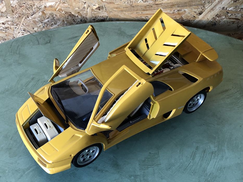 Колекційна модель Lamborghini Diablo  Bburago (Італія), 1:18, гарний стан!