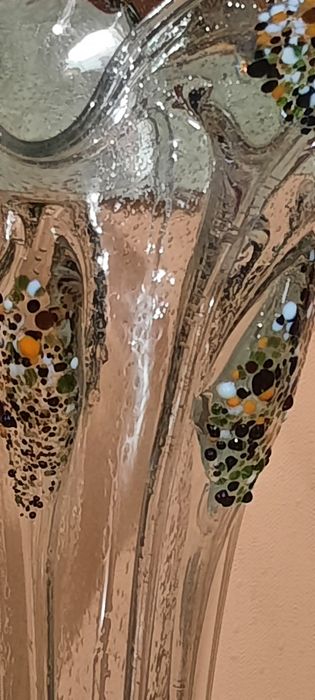 Величезна й розкішна ваза, гутне скло; Старинная ваза выдувное стекло