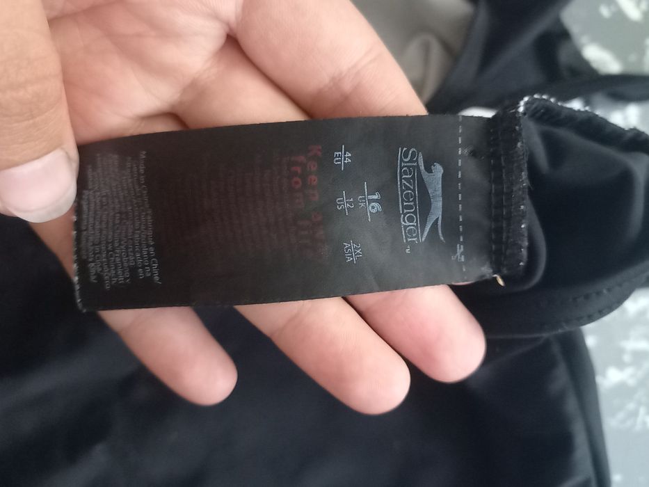 Чорний купальник