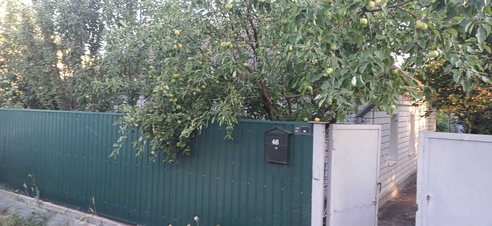 Затишний будинок. Без аренди.