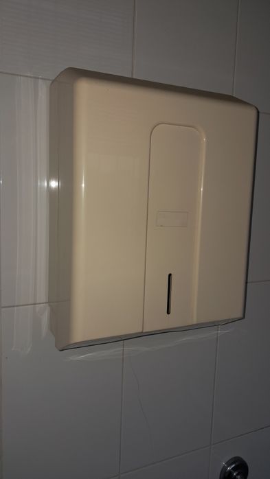 Dispensador de sabao e papel