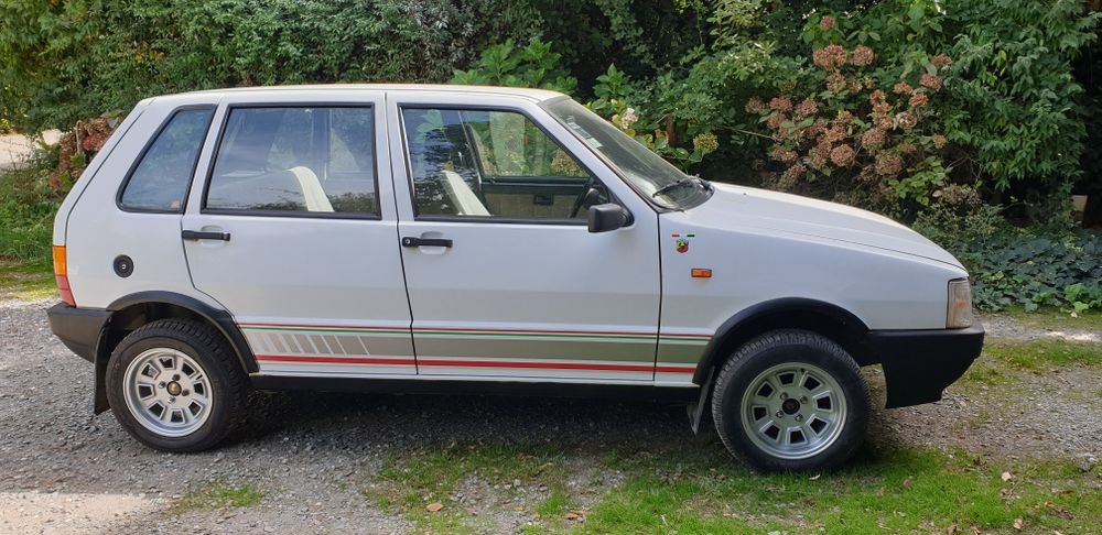 Fiat uno 60 sl em estado novo