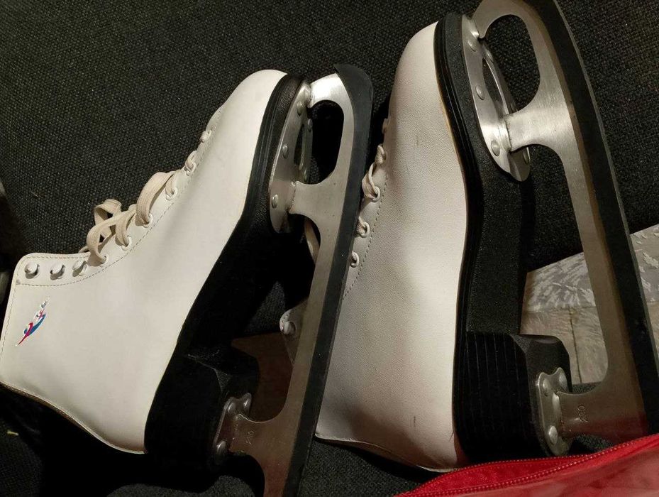 Продам ковзуни фігурні.