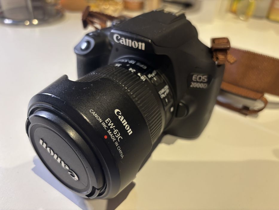 Canon EOS 2000D + Lente 18-55mm | Excelente Estado | 300€