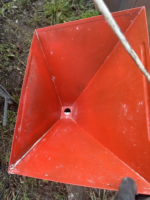 Кормоподрібнювач