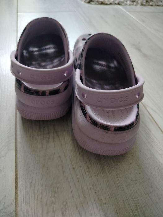 Crocs J1 32/33 Iconic Comfort fioletowe panterka platforma