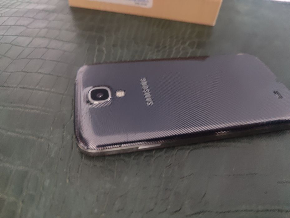Samsung S4 LTE GT-I9505  2 Sztuki